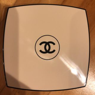 シャネル(CHANEL)の■CHANEL  レ・ベージュ　プードゥル ベル ミン フェイスパウダーN°20(フェイスパウダー)