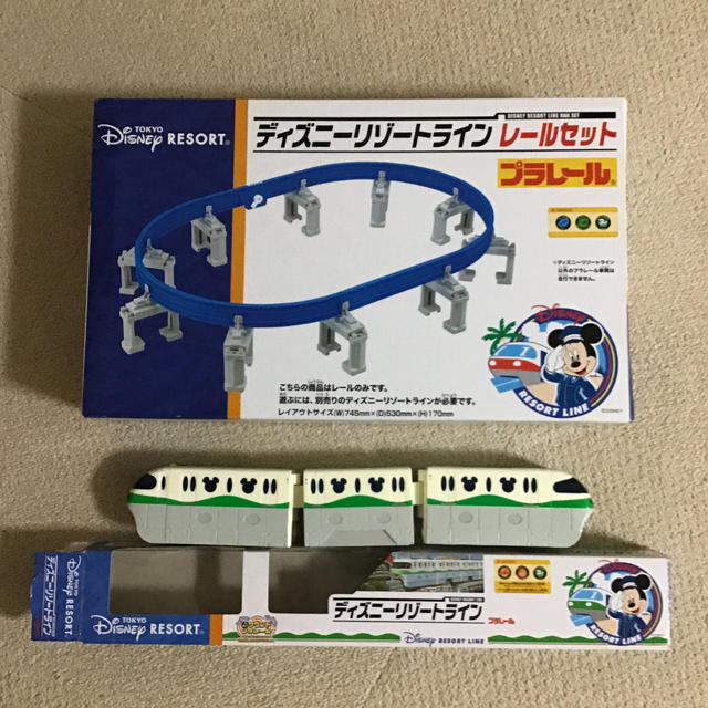 Takara Tomy(タカラトミー)のプラレール ディズニーリゾートライン レールセットと車両3両 エンタメ/ホビーのおもちゃ/ぬいぐるみ(鉄道模型)の商品写真