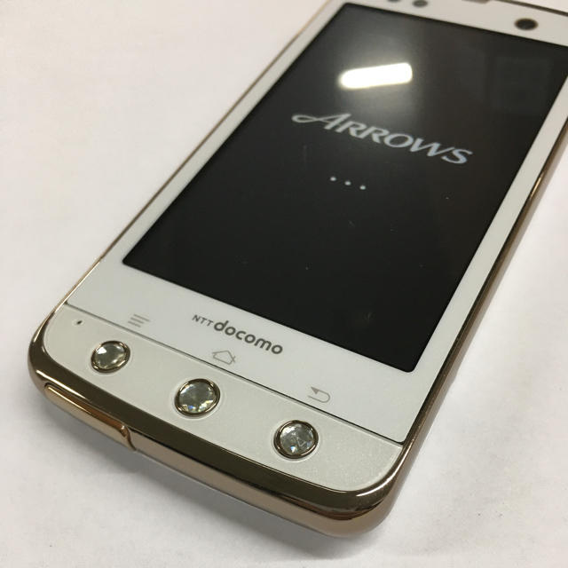 NTTdocomo(エヌティティドコモ)のdocomoドコモF-03D富士通　　　　(8) スマホ/家電/カメラのスマートフォン/携帯電話(スマートフォン本体)の商品写真