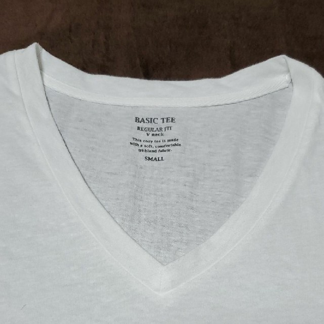 GU(ジーユー)の最安値 GU ユニクロ Tシャツ 白 レディースのトップス(Tシャツ(半袖/袖なし))の商品写真