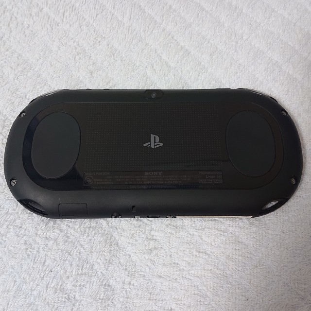 SONY PlayStationVITA 本体  PCH-2000 ポーチ付き 2