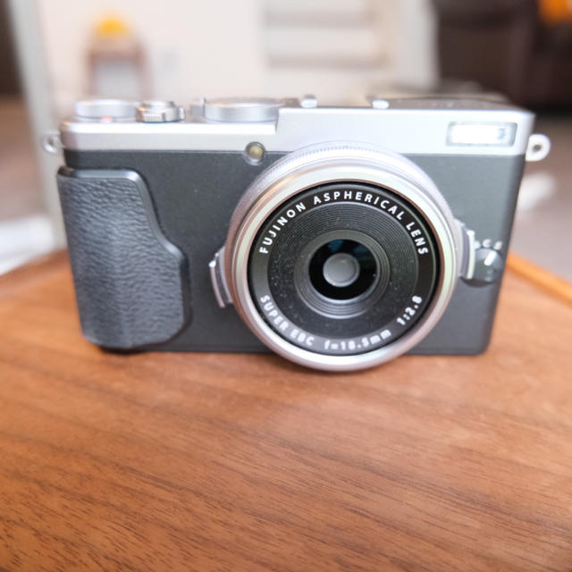 FUJIFILM x70 quartzprecision.com