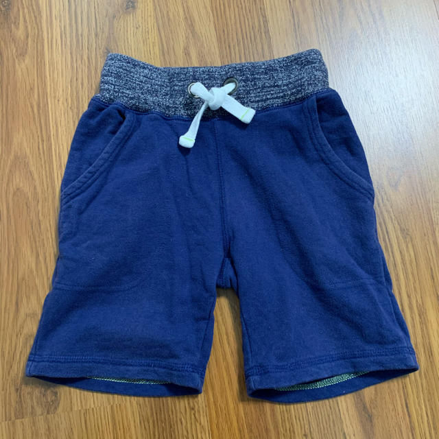 Boden(ボーデン)のboden boys ハーフパンツ 3Y 95 100 ボーデン ショートパンツ キッズ/ベビー/マタニティのキッズ服男の子用(90cm~)(パンツ/スパッツ)の商品写真