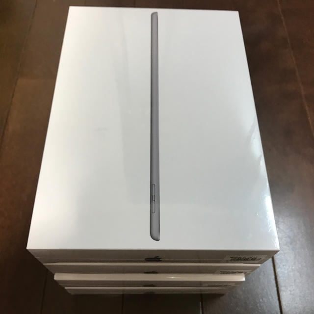 100%正規品 iPad - 【4台セット】第7世代 10.2インチ iPad Wi-Fi 32GB タブレット 100%正規品 iPad - 【4台セット】第7世代 10.2インチ iPad Wi-Fi 32GB タブレット