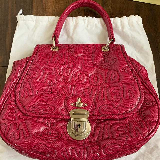 ★viviennewestwood ★未使用に近い美品★★ピンクヴィヴィアン型押し