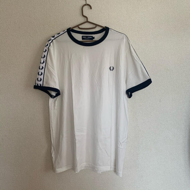 FRED PERRY(フレッドペリー)のラグランT メンズのトップス(Tシャツ/カットソー(半袖/袖なし))の商品写真