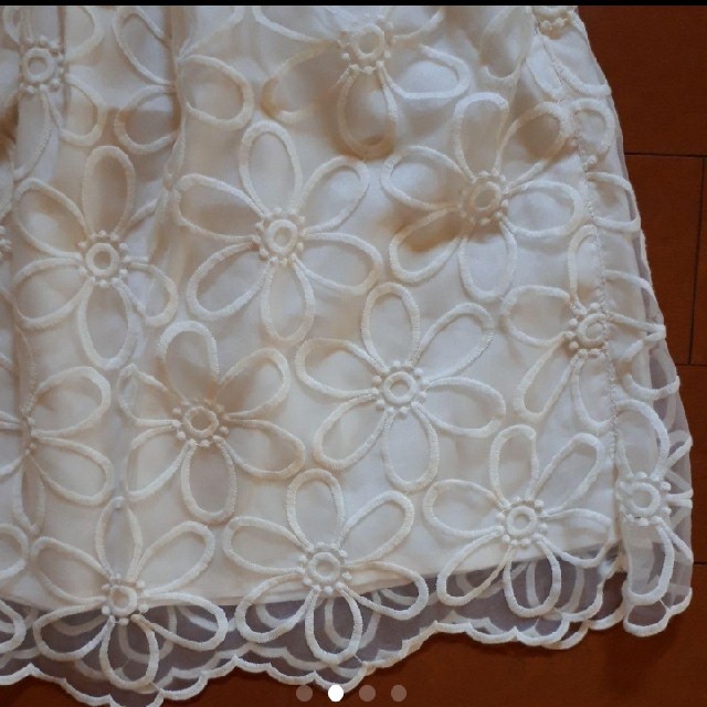 Apuweiser-riche(アプワイザーリッシェ)のアプワイザーリッシェ　花柄刺繍　オーガンジー　スカート レディースのスカート(ひざ丈スカート)の商品写真