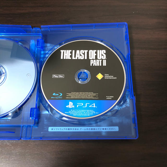 PlayStation4(プレイステーション4)のPS4ソフト THE LAST OF US 2 ラストオブアス2 送料無料  エンタメ/ホビーのゲームソフト/ゲーム機本体(家庭用ゲームソフト)の商品写真