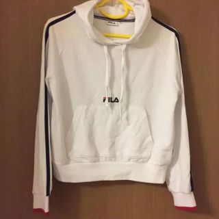 フィラ(FILA)のFILA ショート丈パーカー M(トレーナー/スウェット)