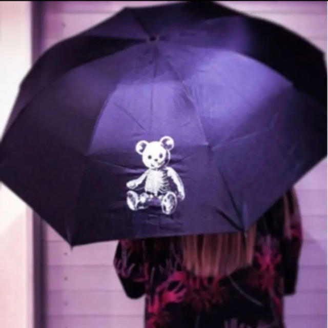 FUNKY FRUIT(ファンキーフルーツ)の新品♡ドラッグハニー　折りたたみ傘 レディースのファッション小物(傘)の商品写真