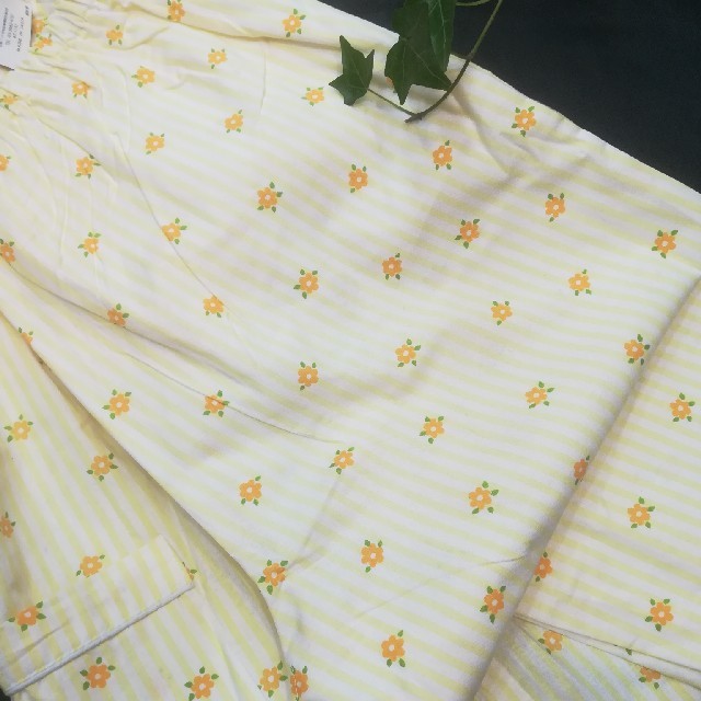 お値下げ！綿100%長袖長ズボンパジャマ レディースのルームウェア/パジャマ(パジャマ)の商品写真