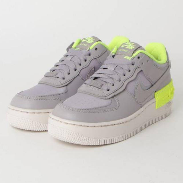 NIKE(ナイキ)のNike AF1 Shadow SE ナイキ AF1 シャドウ SE  レディースの靴/シューズ(スニーカー)の商品写真