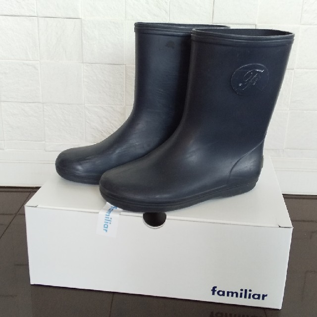 familiar(ファミリア)のfamiliar　長靴　17cm　紺 キッズ/ベビー/マタニティのキッズ靴/シューズ(15cm~)(長靴/レインシューズ)の商品写真