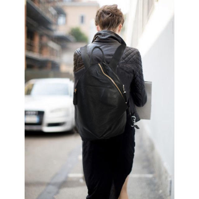 ALBA(アルバ)の専用❣️アルバ　本革リュック レディースのバッグ(リュック/バックパック)の商品写真
