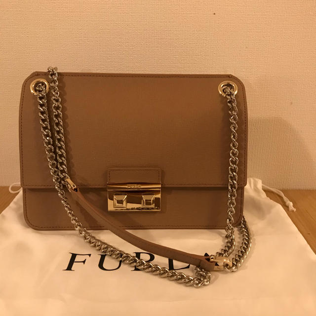 Furla(フルラ)のFURLA ベージュショルダーバッグ レディースのバッグ(ショルダーバッグ)の商品写真