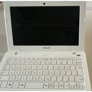 ASUS Model X200M ジャンク　HDD無し　電源入らず(ノートPC)