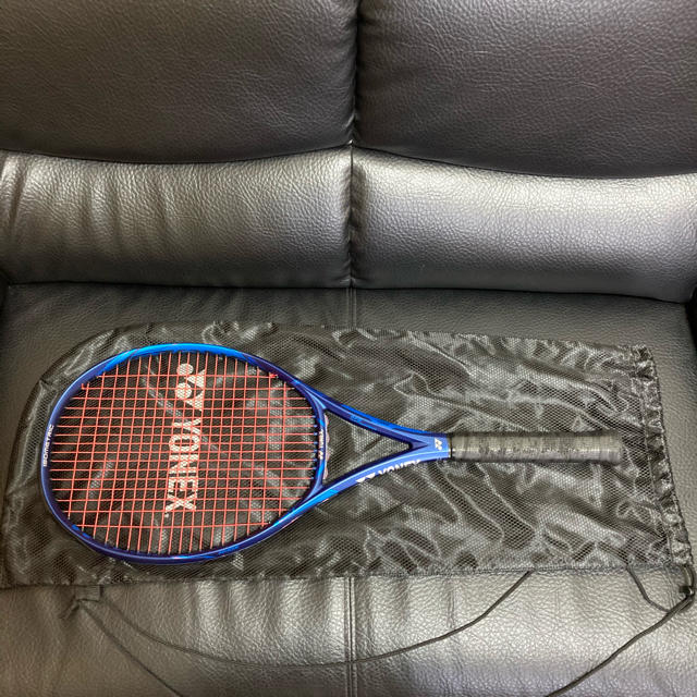 美品　YONEX  EZONE 2020 98 G2 ヨネックス　イーゾーン