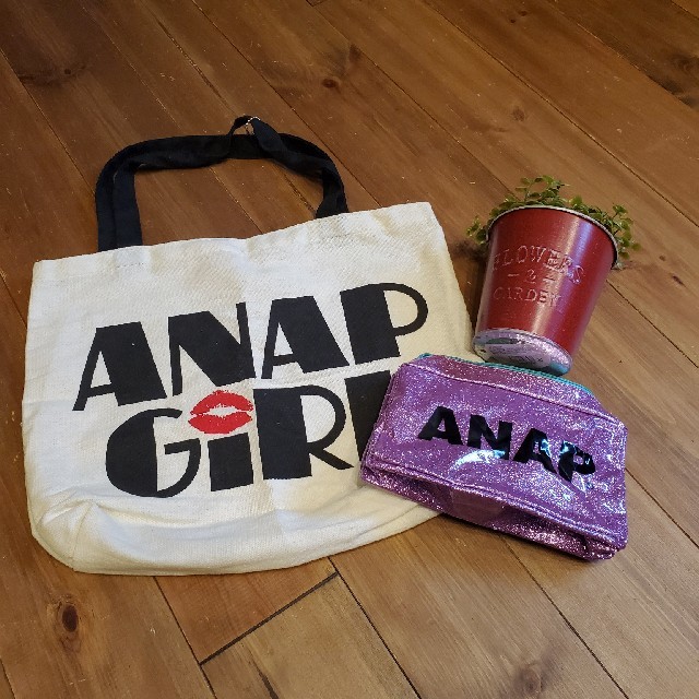 ANAP(アナップ)の☆　ANAP　トートバック&ポーチ　2点セット‼️　☆ キッズ/ベビー/マタニティのこども用バッグ(トートバッグ)の商品写真