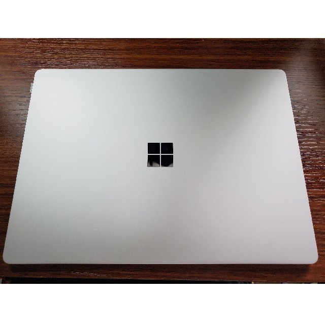 初代 surface laptop