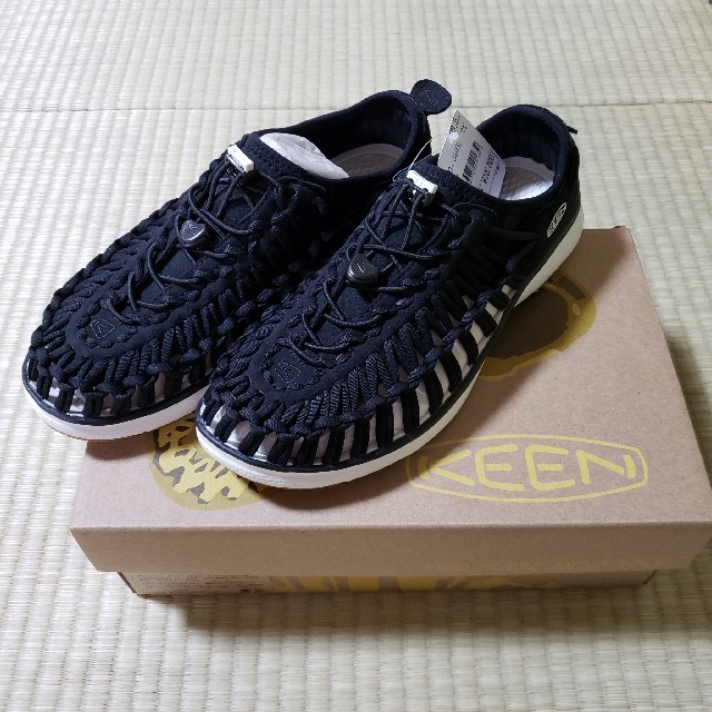 KEEN(キーン)の【土日限定出品】KEEN キーン UNEEK ユニーク O2 オーツー メンズの靴/シューズ(サンダル)の商品写真