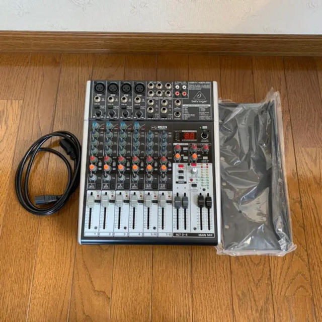 美品 Behringer アナログミキサー X1204USB