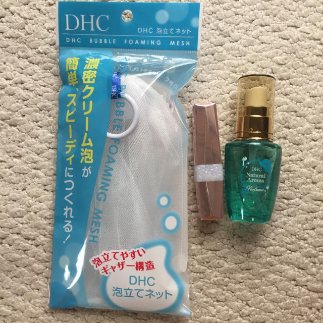 DHC(ディーエイチシー)のDHC泡立てネット・リップ・ナチュラルアロマパフュームの3点セット✨ コスメ/美容のスキンケア/基礎化粧品(洗顔ネット/泡立て小物)の商品写真