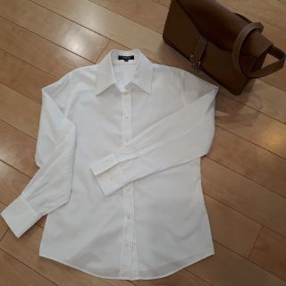 BURBERRY(シャツ/ブラウス(長袖/七分) ・ ホワイト/白色系)の BURBERRY(シャツ/ブラウス(長袖/七分) ・ ホワイト/白色系)の