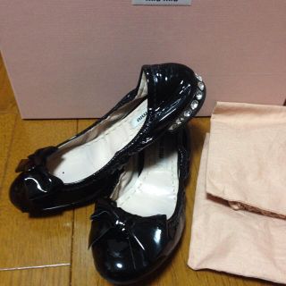 ミュウミュウ(miumiu)のミュウミュウ ビジュー付バレエシューズ(バレエシューズ)