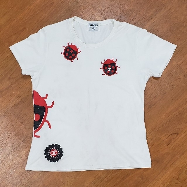 CHANEL(シャネル)のあっここ様専用CHANELBOUTIQUE Tシャツてんとう虫メードインイタリヤ レディースのトップス(Tシャツ(半袖/袖なし))の商品写真