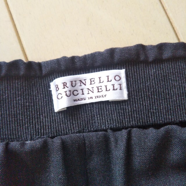 BRUNELLO CUCINELLI(ブルネロクチネリ)のBRUNELLO CUCINELI☆春夏パンツ美品 レディースのパンツ(クロップドパンツ)の商品写真