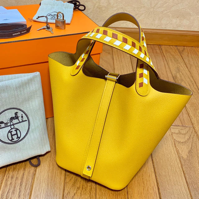 Hermes(エルメス)の未使用　エルメス　ピコタンロックpm  トレサージュ　D刻印 レディースのバッグ(トートバッグ)の商品写真