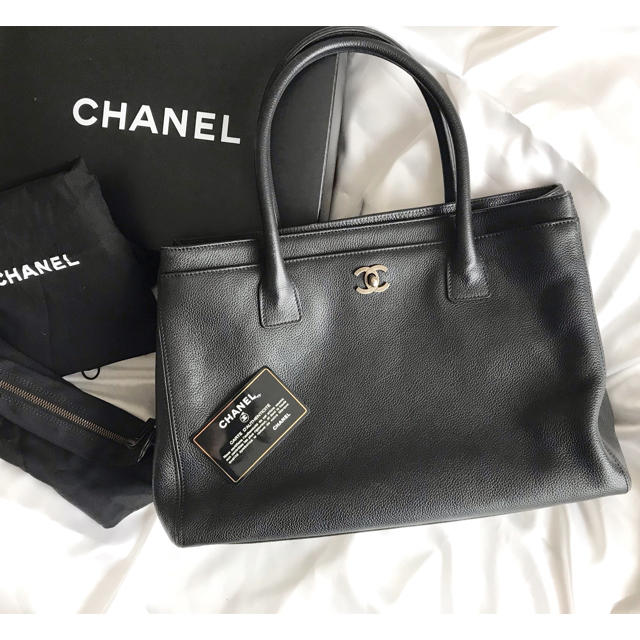 CHANEL(シャネル)の美品♡シャネル CHANEL エグゼクティブトートバッグ　 レディースのバッグ(ショルダーバッグ)の商品写真