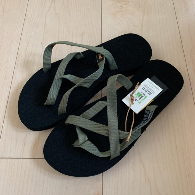 Teva(テバ)のテバ  TEVA オロワフ　サンダル　オリーブ　24 レディースの靴/シューズ(サンダル)の商品写真