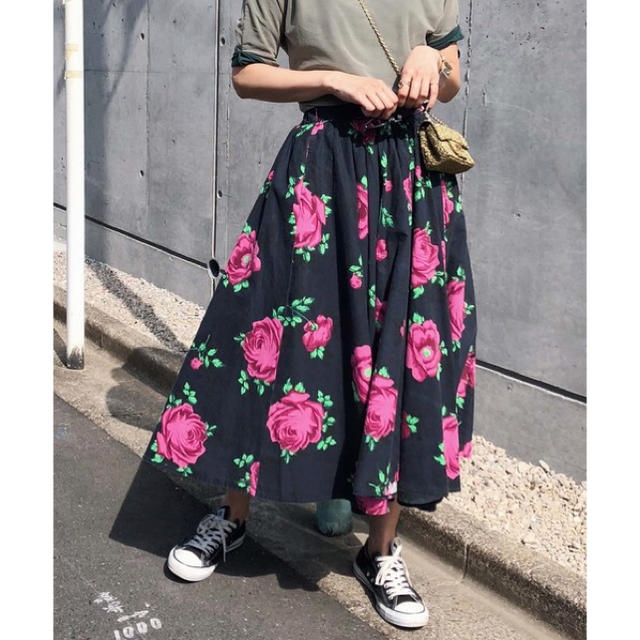 Ameri VINTAGE(アメリヴィンテージ)のameri vintage  LUCY CIRCULAR SKIRT レディースのスカート(ロングスカート)の商品写真