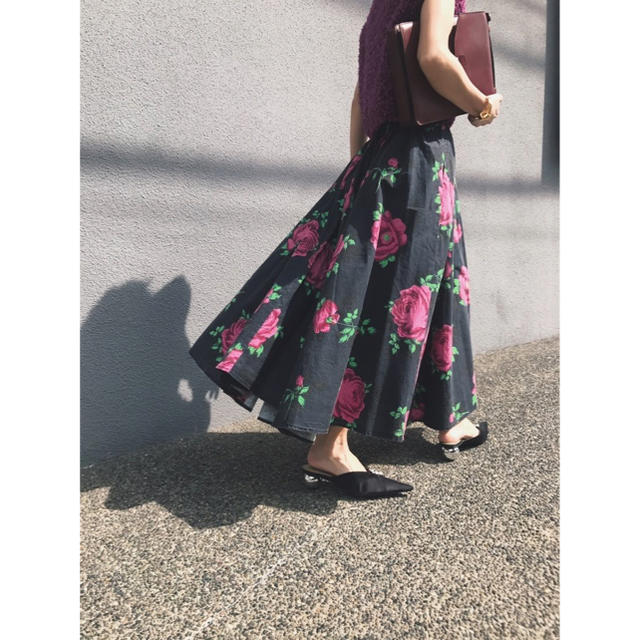 Ameri VINTAGE(アメリヴィンテージ)のameri vintage  LUCY CIRCULAR SKIRT レディースのスカート(ロングスカート)の商品写真