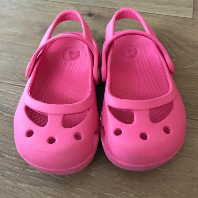 crocs(クロックス)のクロックス　サンダル　サイズ　C6 14cm キッズ/ベビー/マタニティのベビー靴/シューズ(~14cm)(サンダル)の商品写真