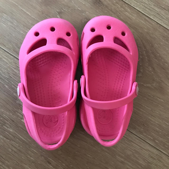 crocs(クロックス)のクロックス　サンダル　サイズ　C6 14cm キッズ/ベビー/マタニティのベビー靴/シューズ(~14cm)(サンダル)の商品写真