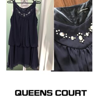 クイーンズコート(QUEENS COURT)の♡クイーンズコート、ビジュー付き紺色ワンピース♡(ひざ丈ワンピース)