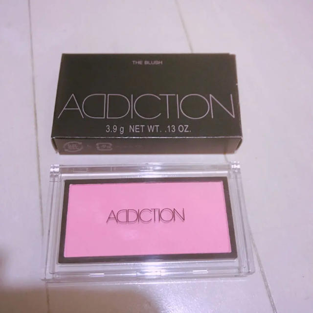 ADDICTION(アディクション)の新品 アディクション ブラッシュ 031 チーク アイシャドウ シュウウエムラ コスメ/美容のベースメイク/化粧品(チーク)の商品写真