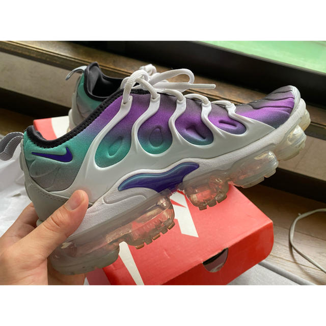 NIKE(ナイキ)の値下げ　AIR VAPOR MAX PLUS 27.0㎝ メンズの靴/シューズ(スニーカー)の商品写真