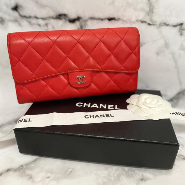 CHANEL(シャネル)の【ポンデリング様☆専用】CHANEL 長財布 マトラッセ / レッド レディースのファッション小物(財布)の商品写真