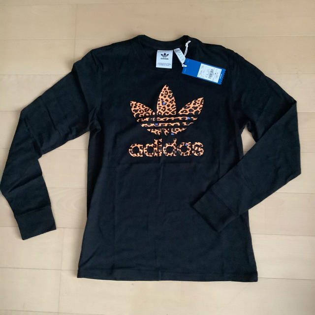 adidas(アディダス)のadidas  originals tシャツ　XS (M?) レディースのトップス(Tシャツ(長袖/七分))の商品写真