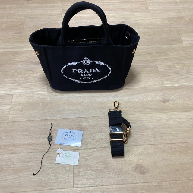 PRADA(プラダ)のPRADA カナパバック　s レディースのバッグ(トートバッグ)の商品写真