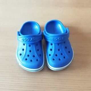 クロックス(crocs)のクロックス　子どもサンダル(サンダル)