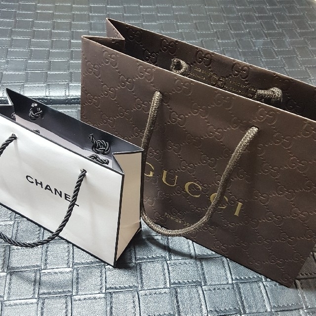 Gucci(グッチ)のCHANEL GUCCI ショッパー 紙袋 リボン セット♪ レディースのバッグ(ショップ袋)の商品写真