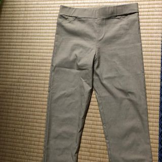 グンゼ(GUNZE)のクロップドパンツ キャメル ベージュ Mサイズ 美品！(クロップドパンツ)