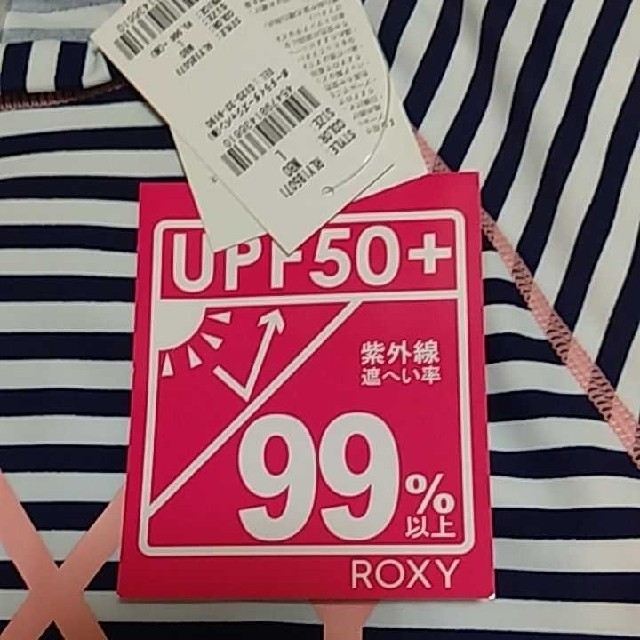 Roxy(ロキシー)の【本日値下げ↓】ラッシュガードL ロキシー　roxy 新品 人気　紺/白 レディースの水着/浴衣(水着)の商品写真