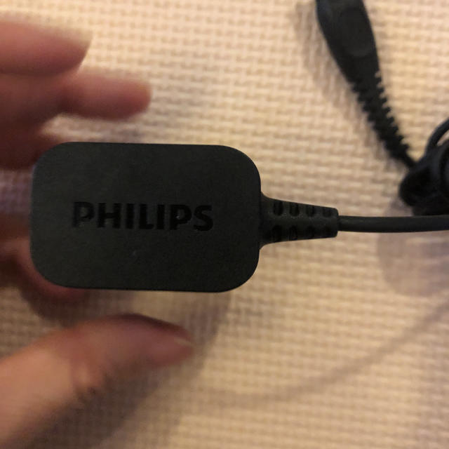 PHILIPS(フィリップス)のフィリップス　充電ケーブル　ACアダプター スマホ/家電/カメラの美容/健康(その他)の商品写真