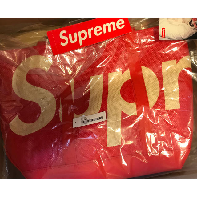 Supreme(シュプリーム)のsuprem トート　red メンズのバッグ(トートバッグ)の商品写真
