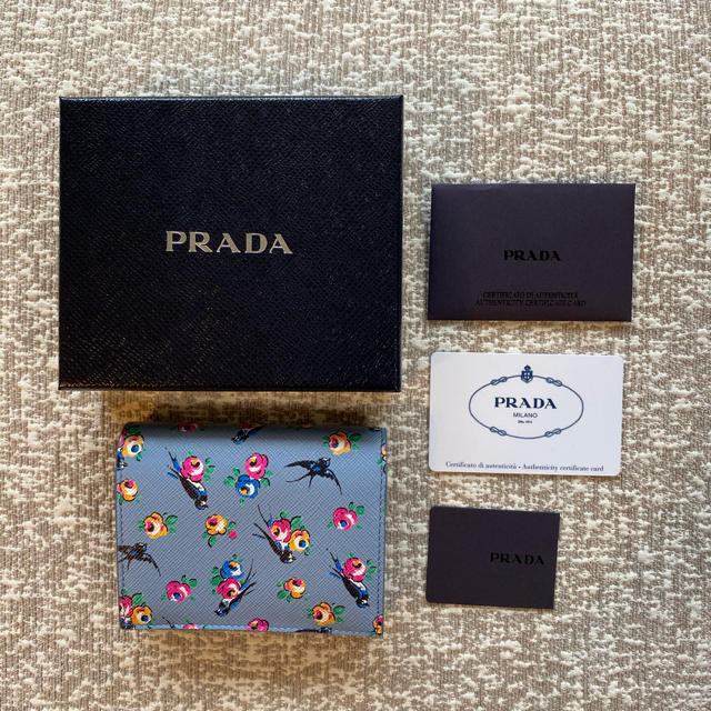 PRADA(プラダ)のプラダ　2020ss お財布　2020年5月購入 レディースのファッション小物(財布)の商品写真